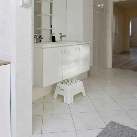 Family House, 150m From The Beach, 2 Parking Lots! Бланкенберге
