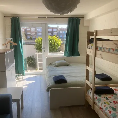 Дом отдыха Family House, 150m From The Beach, 2 Parking Lots! Бланкенберге